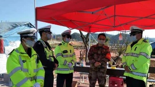 太阳成集团tyc7111cc_武汉网约车将加装“一键报警”装置(图3) 太阳成集团tyc7111cc