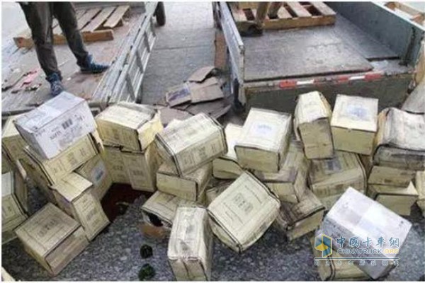 建材商场出口被商户占用封堵 吉林消防重罚责改【太阳成集团tyc7111cc】(图3) 太阳成集团tyc7111cc