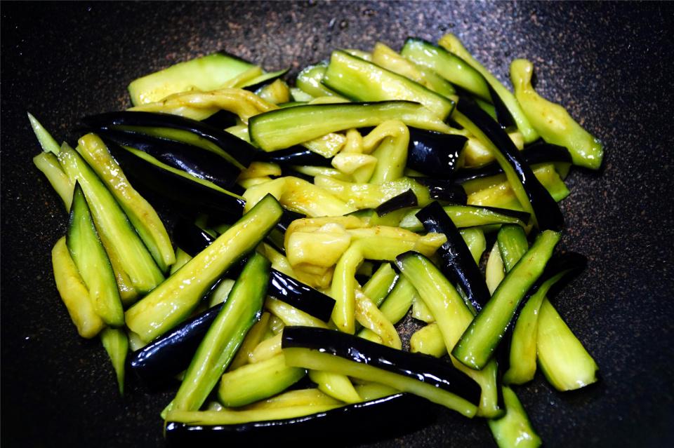 万古神帝:老尸鬼被大尊封印,大尊留下什么给若尘?天尊神源_太阳成集团tyc7111cc(图2) 太阳成集团tyc7111cc