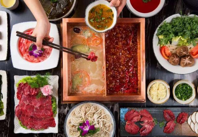 重庆黔江持续推进消防安全夜查行动‘太阳成集团tyc7111cc’(图1) 太阳成集团tyc7111cc