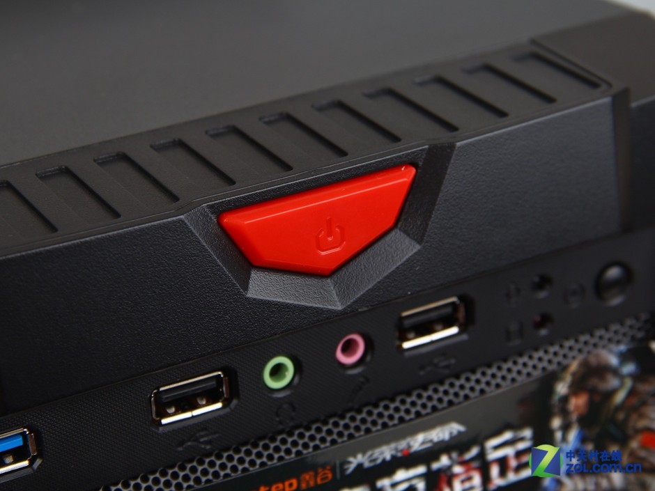 俄军机在黑海拦截美军侦察机近距离跟拍美军舰:太阳成集团tyc7111cc(图3) 太阳成集团tyc7111cc